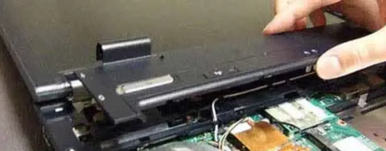 We fix your broken laptops!